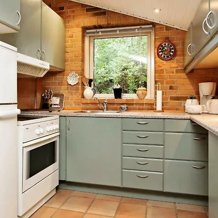 Two-bedroom Holiday In 2 Højby